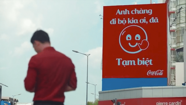 Coca-Cola: Chiếc Bảng Cảm Xúc OOH