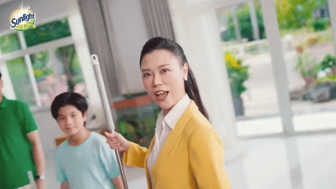 TVC Tết 2024 Sunlight: Dọn nhà gắn kết, mẹ có Tết vẹn toàn