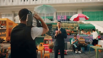 MV Tết 2024 MoMo: Vũ trụ Lắc xì (Phương Mỹ Chi)