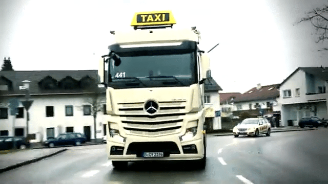 TVC Volvo: Biến xe tải hạng nặng cao cấp thành xe taxi