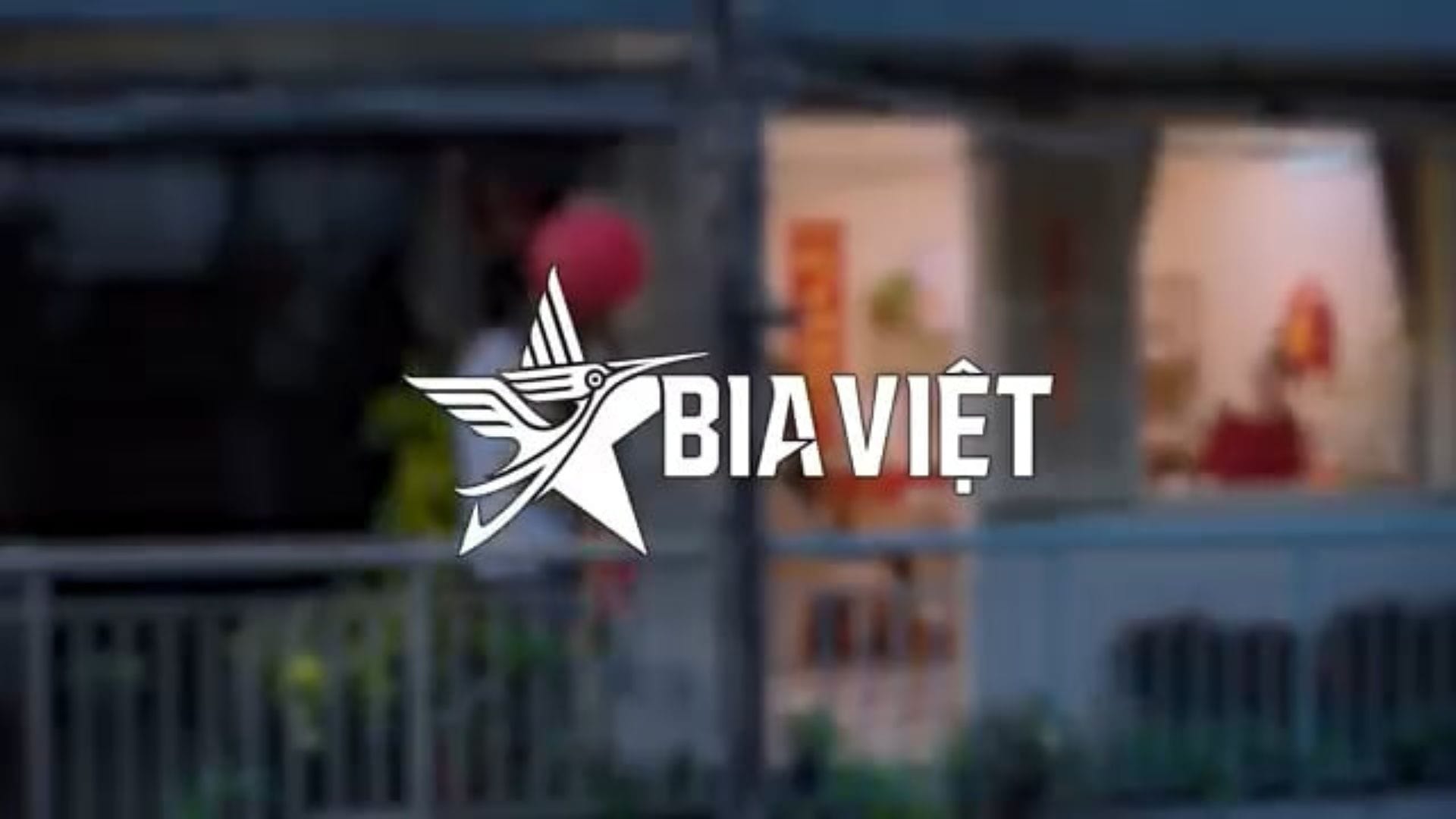 https://pod2.brvn.vn/media/2026/02/Bia-Vie----t_----Lo----i-ca--m-o--n-cha--n-tha--nh----low--2-.gif