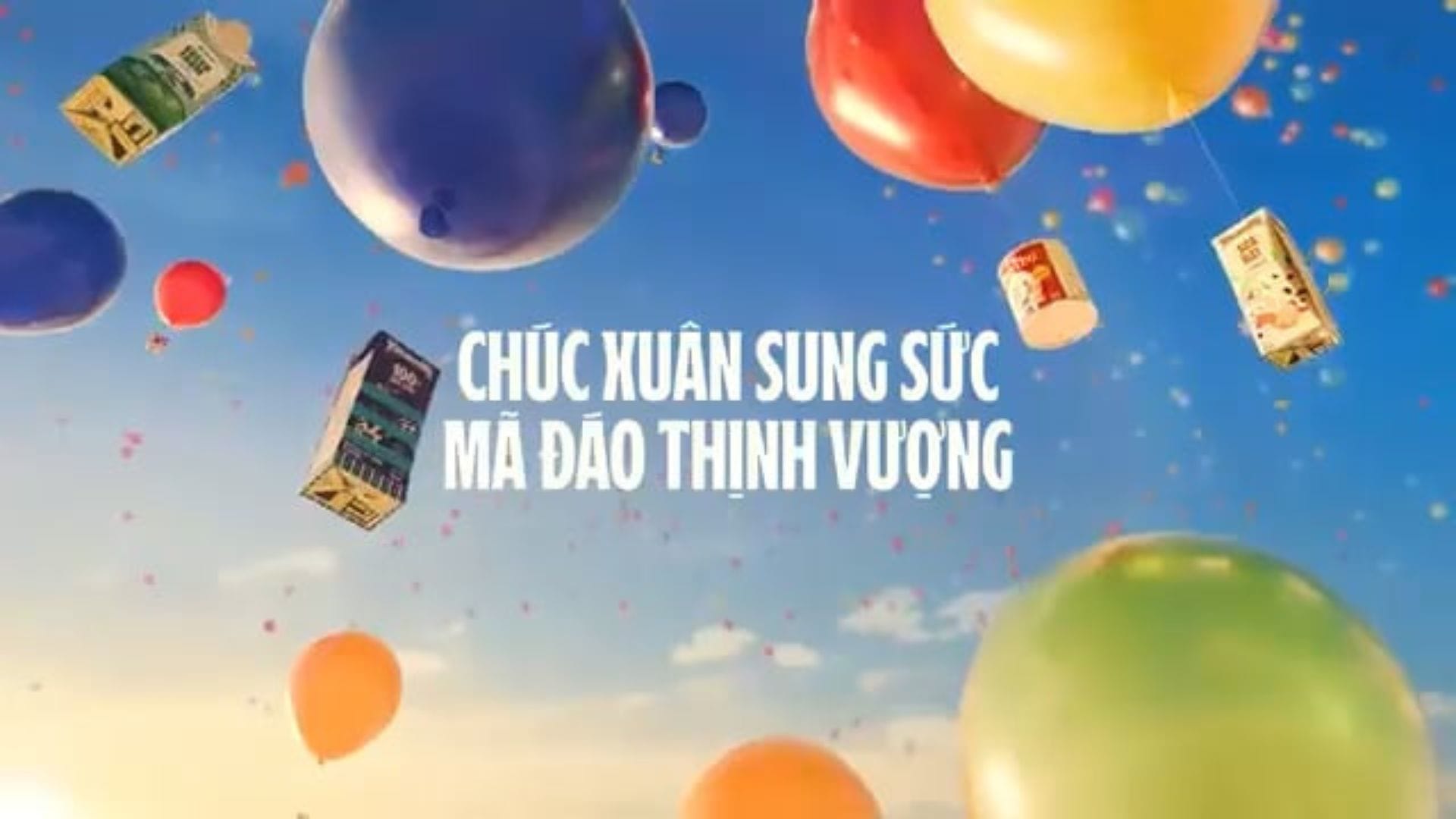 https://pod2.brvn.vn/media/2026/02/Vinamilk_----Xua--n-sung-su----c--Ma-----a--o-thi--nh-vu--o----ng----low.gif